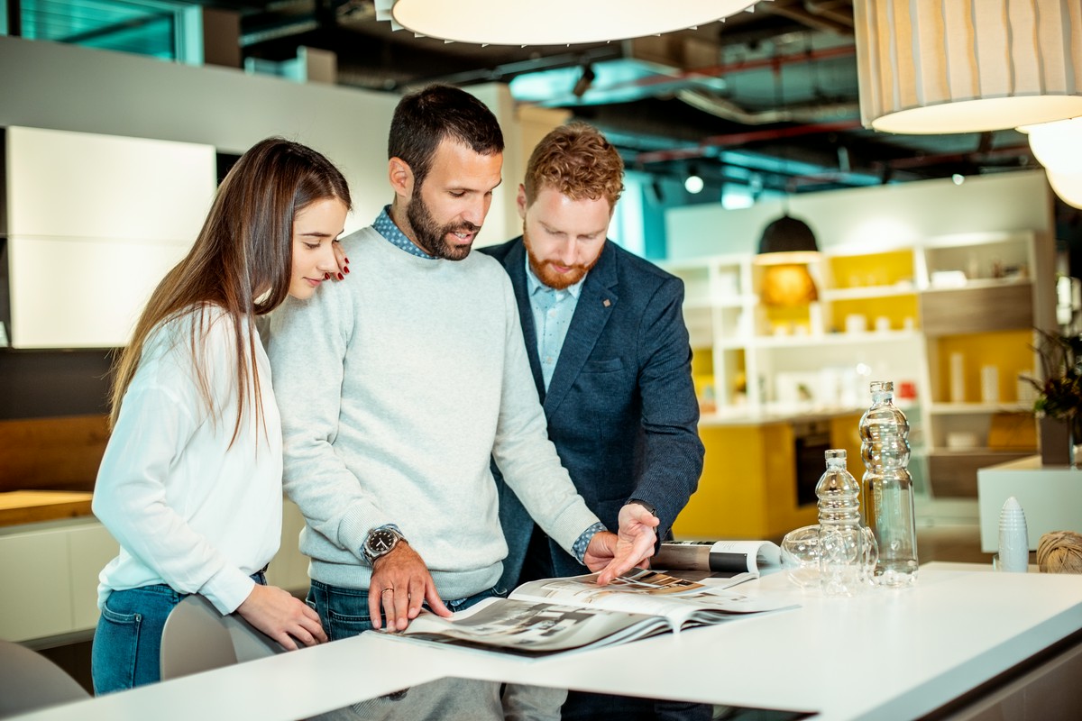 Sprzedaż nieruchomości komercyjnych – Jacek Kluch Nieruchomości